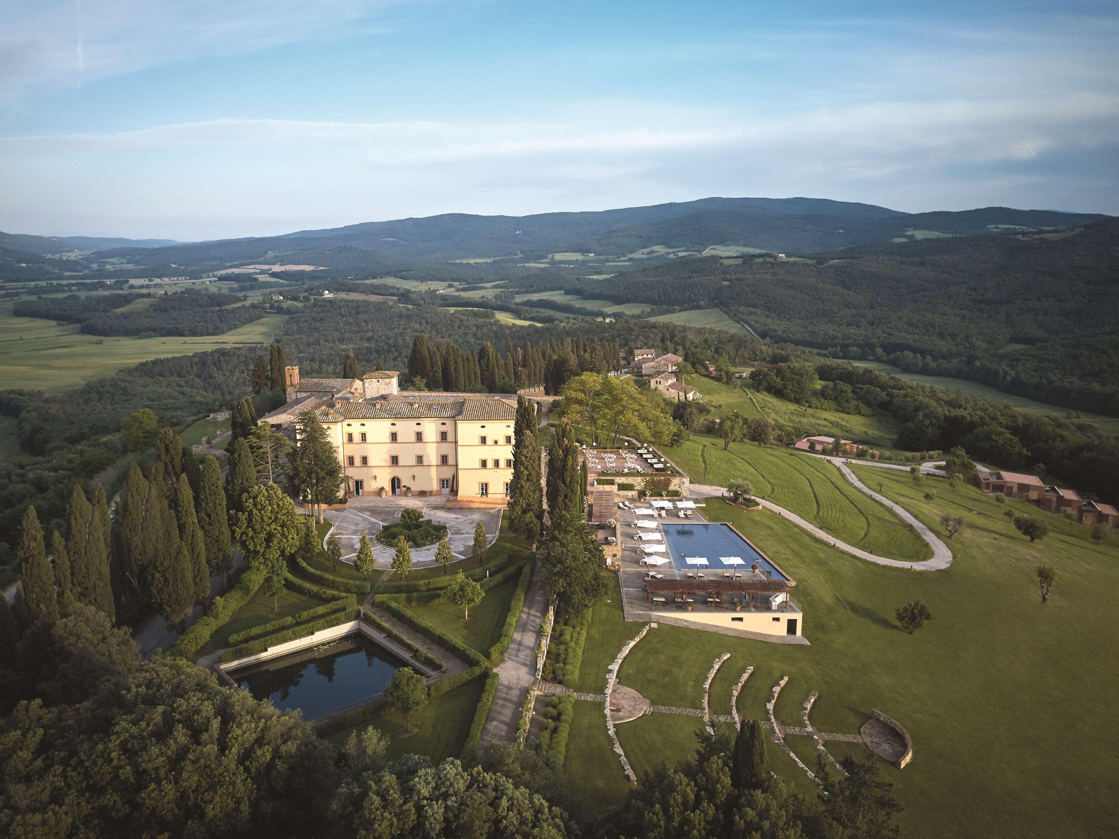 Castello Di Casole, A Belmond Hotel, Tuscany Casole d'Elsa Exterior photo